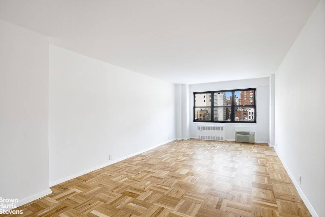 Welcome to this bright and spacious one bedroom home located in a well maintained, full service condop in the heart of Lenox Hill.