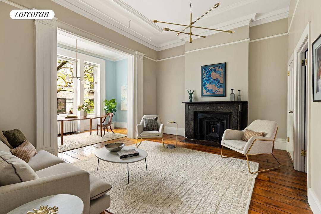 Rarely available 25 foot wide townhouse in prime Brooklyn Heights, 122 State Street is a distinguished and light filled residence of exceptional scale and flexibility.