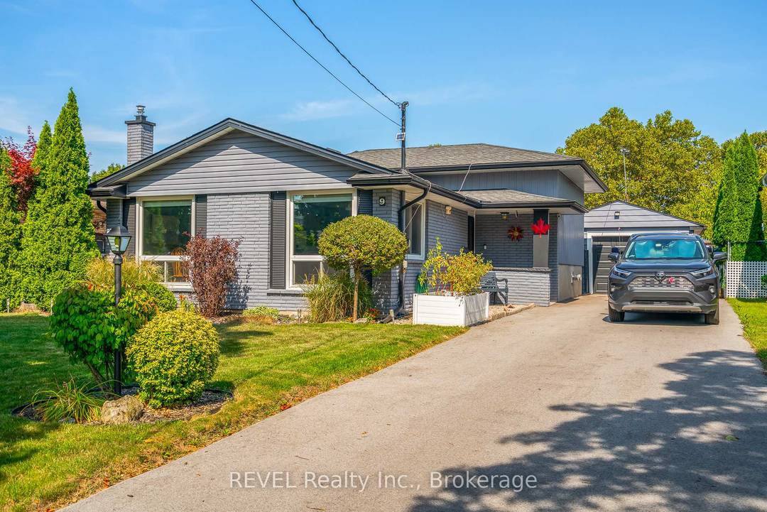 A charming, well maintained backsplit, tucked away on a quiet, family friendly street in a desirable North End St Catharines neighbourhood.