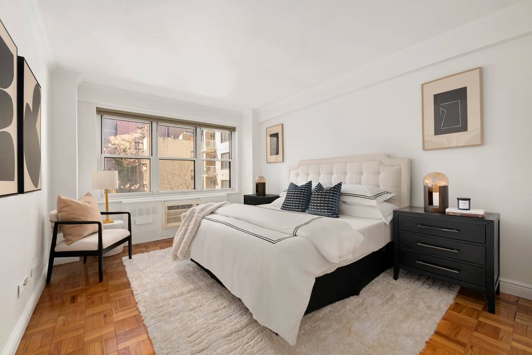 Opportunity for a deal ! Move right in and write your own New York story, this sun flooded pin drop quiet, value priced, pristine oversized 1 bedroom at The Gaylord, ...