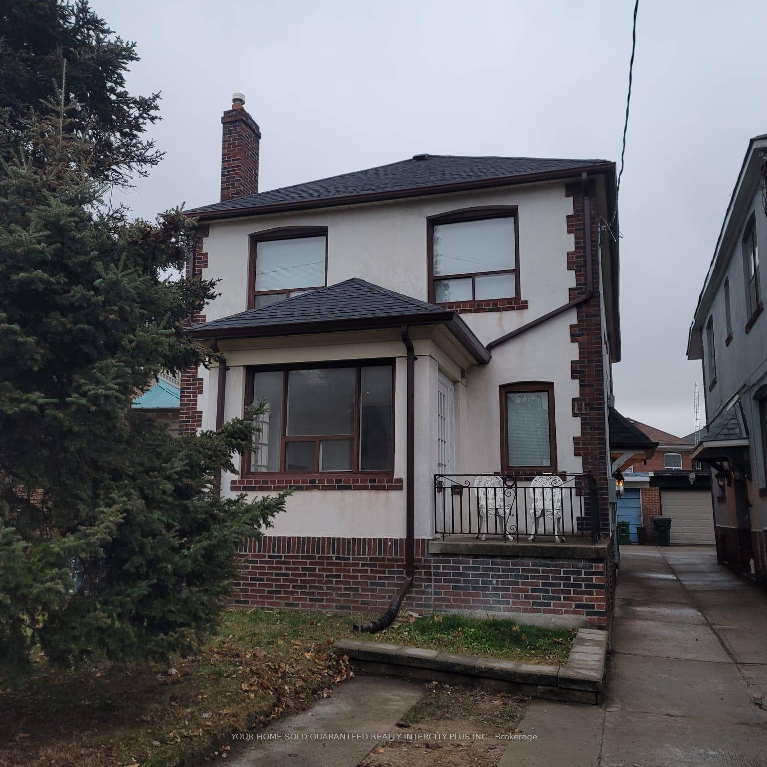 Amazing Location ! 2 Bedroom Basement Unit With A Private Separate Entrance In The Heart Of Little Portugal One Of Toronto's Most Sought After Neighbourhoods.