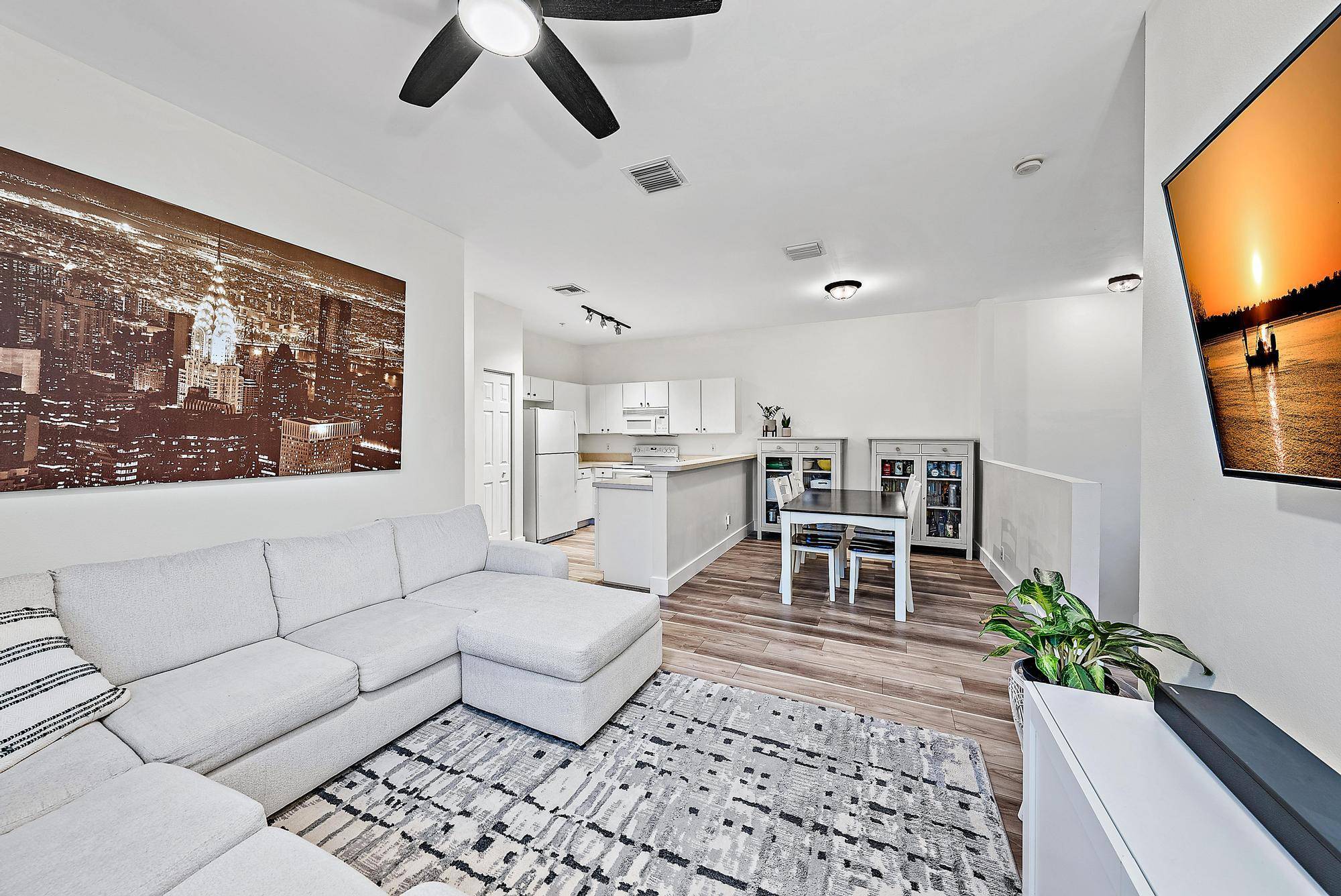Welcome to 105 Lighthouse Circle J in the active and family friendly community of Tequesta Trace.