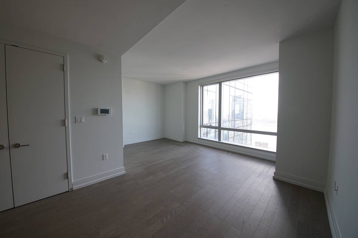 With sweeping views of the city from sunrise to sunset 555TEN towers over the new West Side.