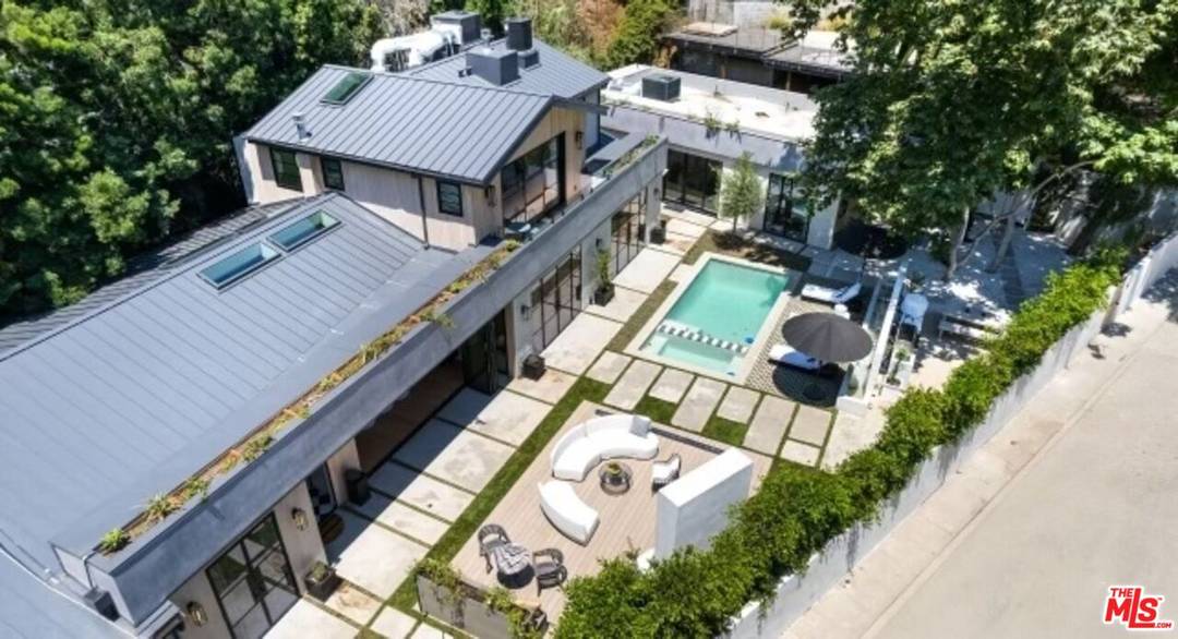 1914   Laurel Canyon Blvd 6BR Hollywood Hills East La