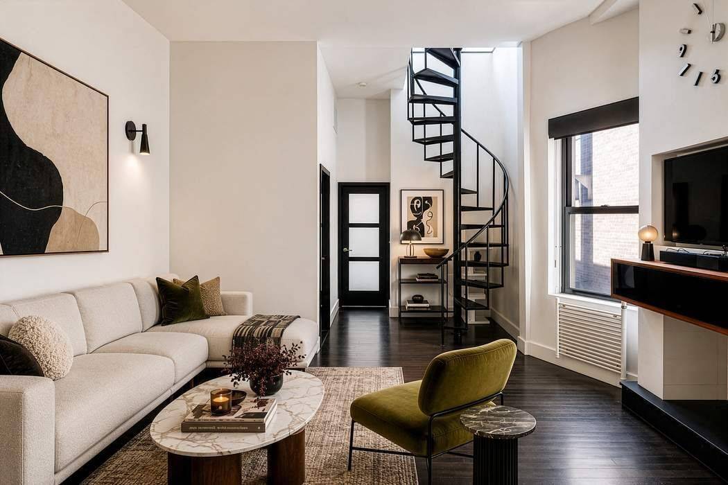 Residence 5C at 76 West 85th Street is a rarely available prewar duplex condominium that combines the warmth and charm of the Upper West Side with the character of a ...