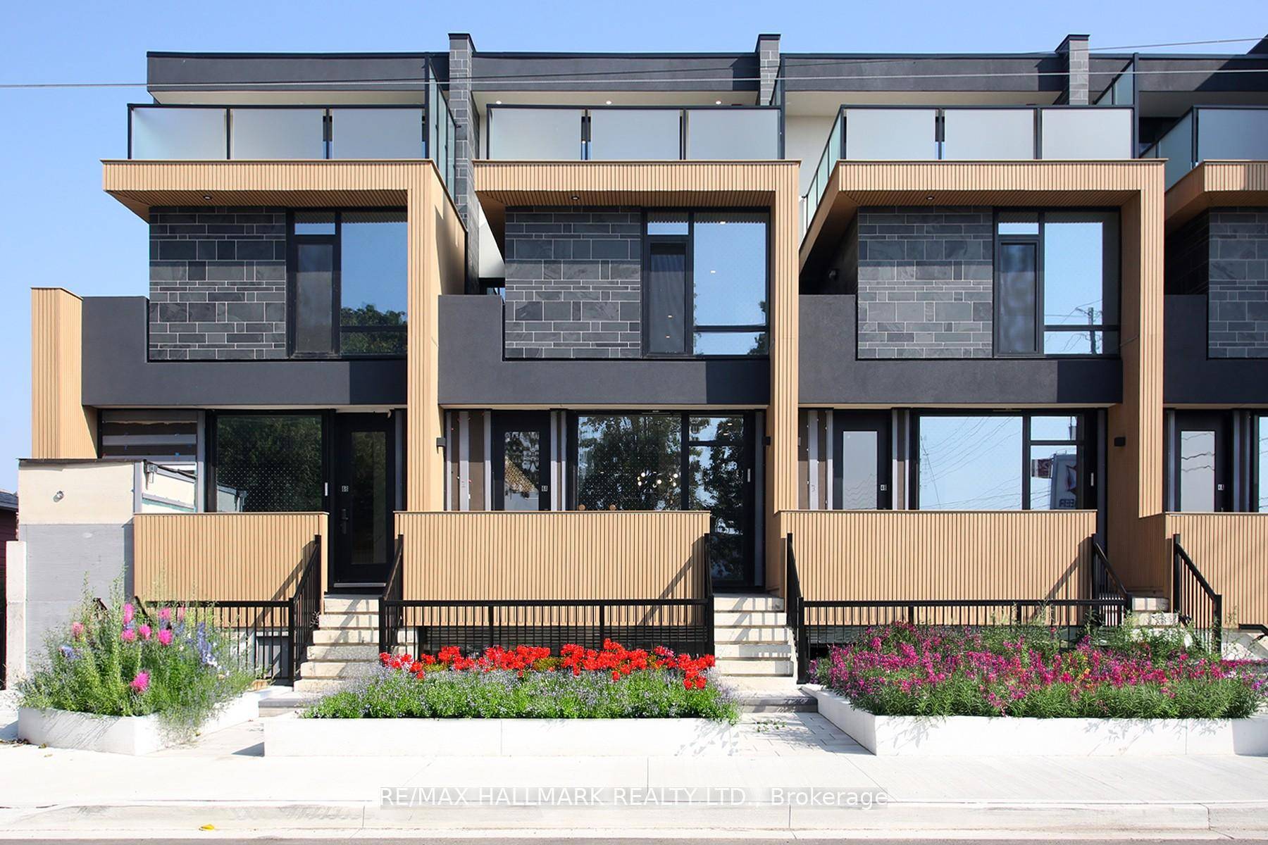 Be the first to enjoy living in this luxurious contemporary home designed with every kind of lifestyle in mind !