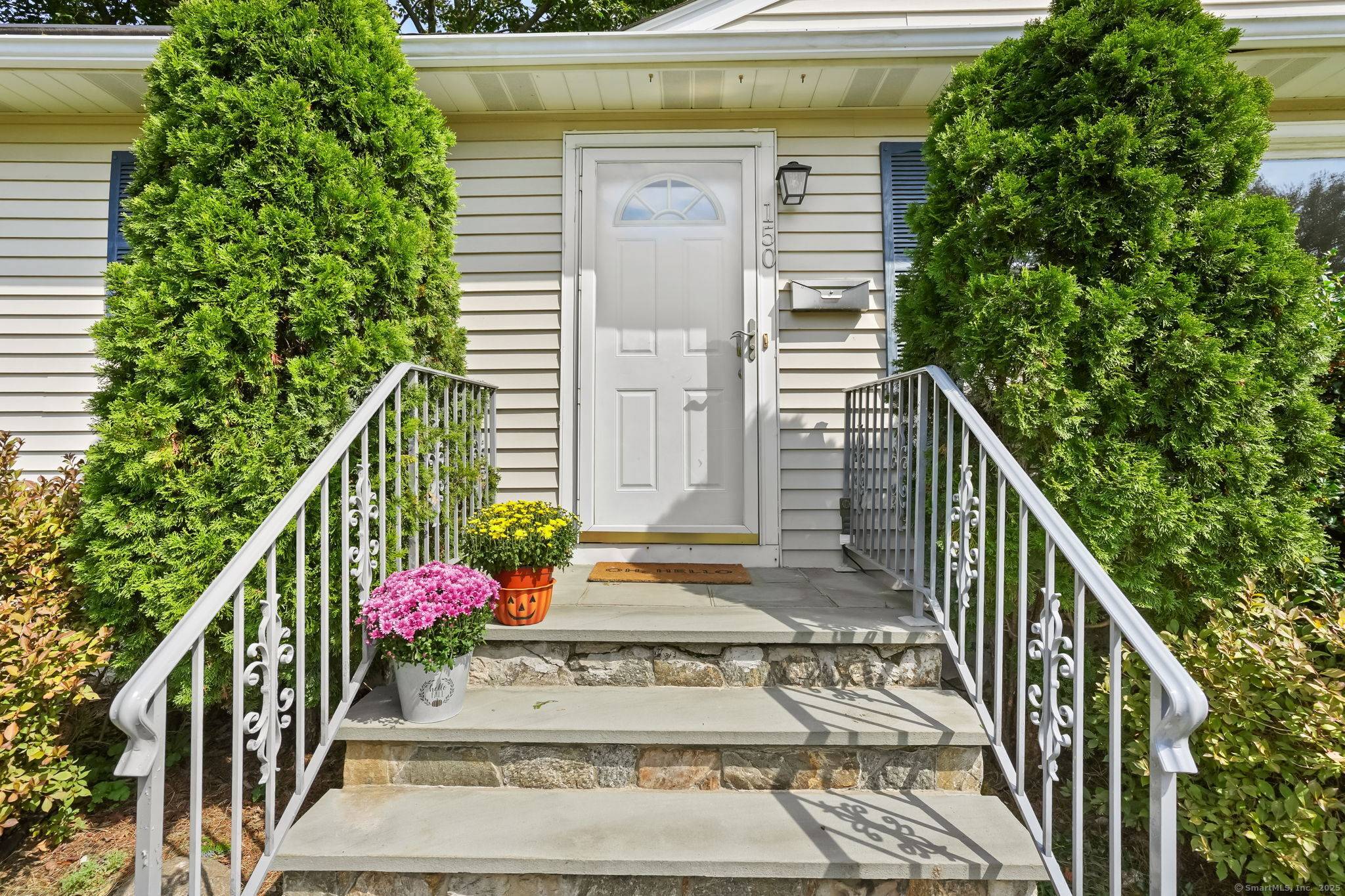 Welcome home to this charming 3 bedroom ranch in Stratford's sought after North End !
