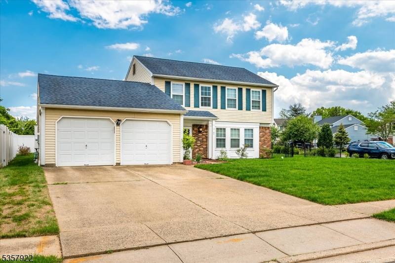 Welcome to your future home in the heart of North Edison where comfort, convenience, and community come together in perfect harmony.