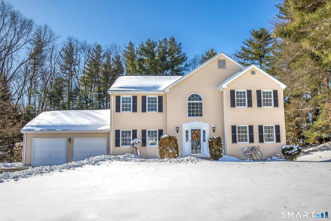 Beautifully maintained 4 bedroom, 2.