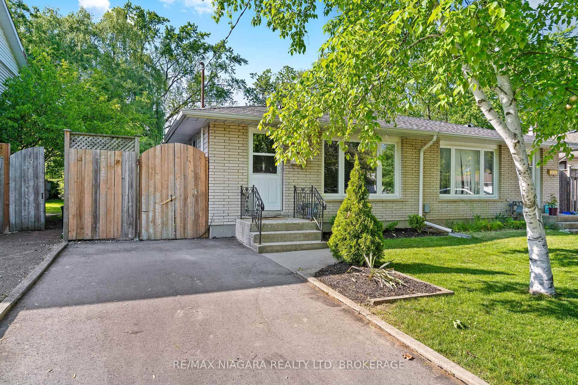 Welcome to this LOVELY 3 1 bedroom home in a quiet and desirable north end neighbourhood just steps from the Canal and great schools !