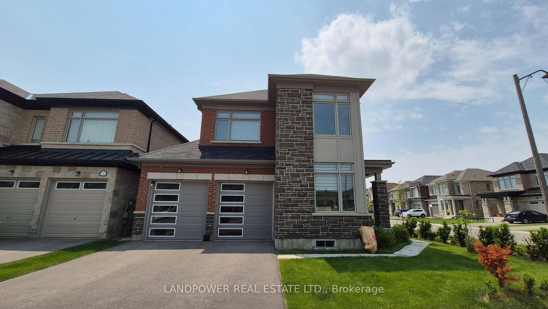 This spacious and bright corner lot detached home in a desirable Stouffville neighborhood faces open greenspace and offers 2, 275 sq ft above grade plus a full basement.