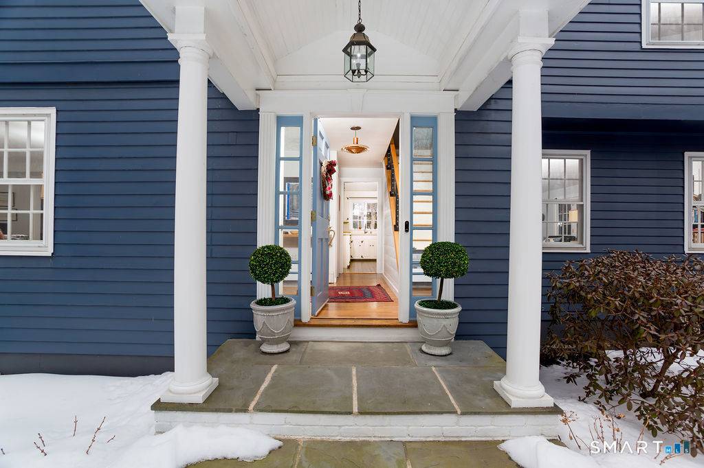 Nestled at the end of a quiet cul de sac in the prestigious Old Hill neighborhood, this light filled five bedroom Colonial offers privacy, space, and exceptional convenience in one ...