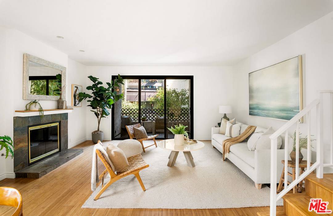 8128   Manitoba St 2BR Playa Del Rey La