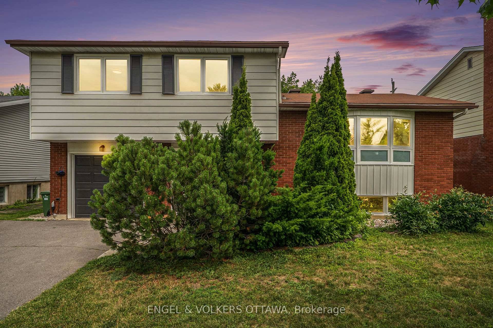 Thoughtfully updated, 1841 Lorraine Avenue offers spacious, modern living in the heart of the prestigious Guildwood Estates, just a short walk to local shopping and groceries nearby.