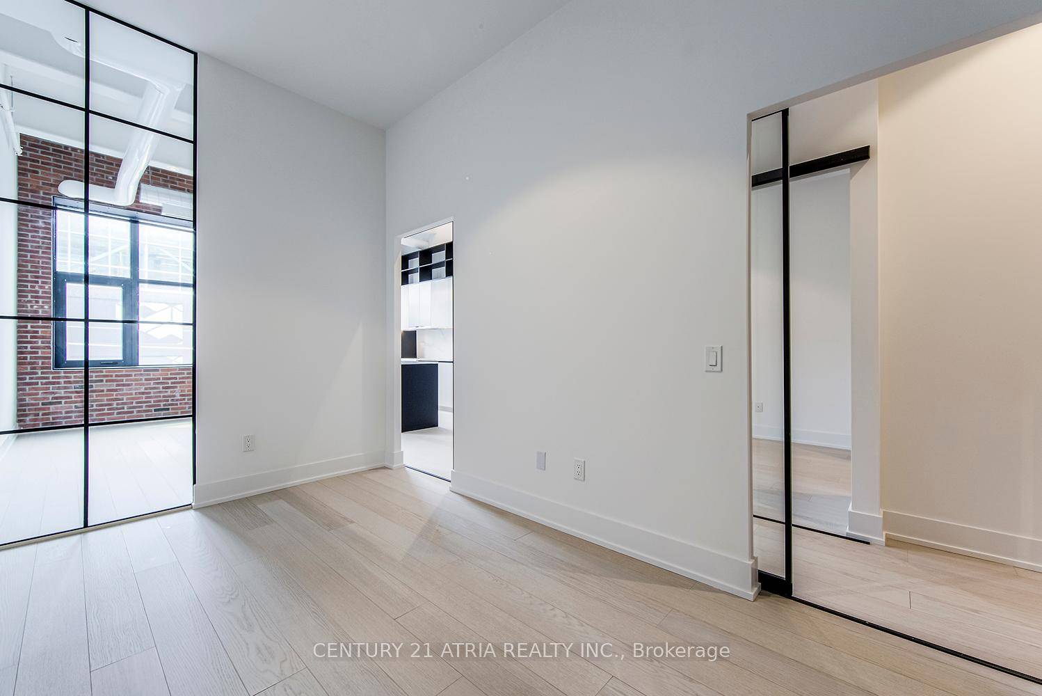 BUILDER INVENTORY BRAND NEW Charming two bedroom heritage hard loft in the renowned Wonder Condos.