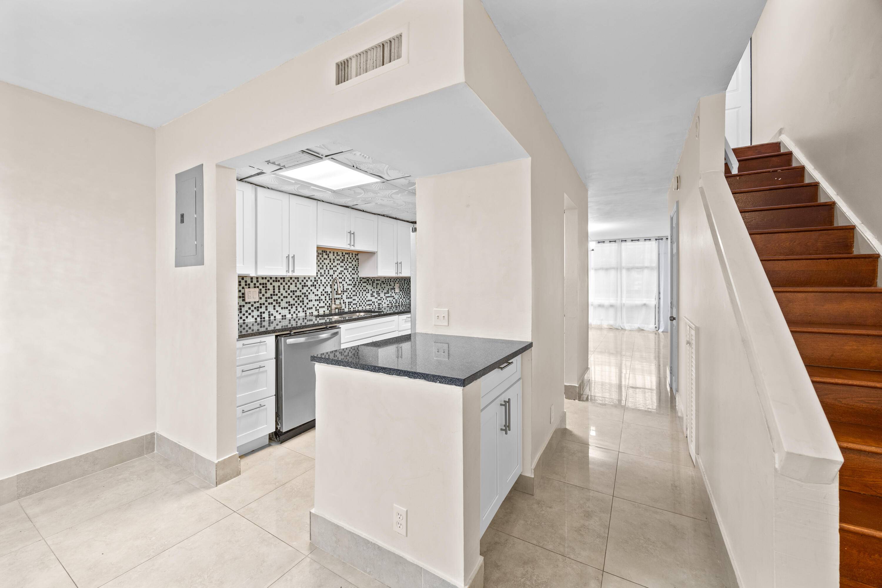Great investment opportunity in East Boca Raton !