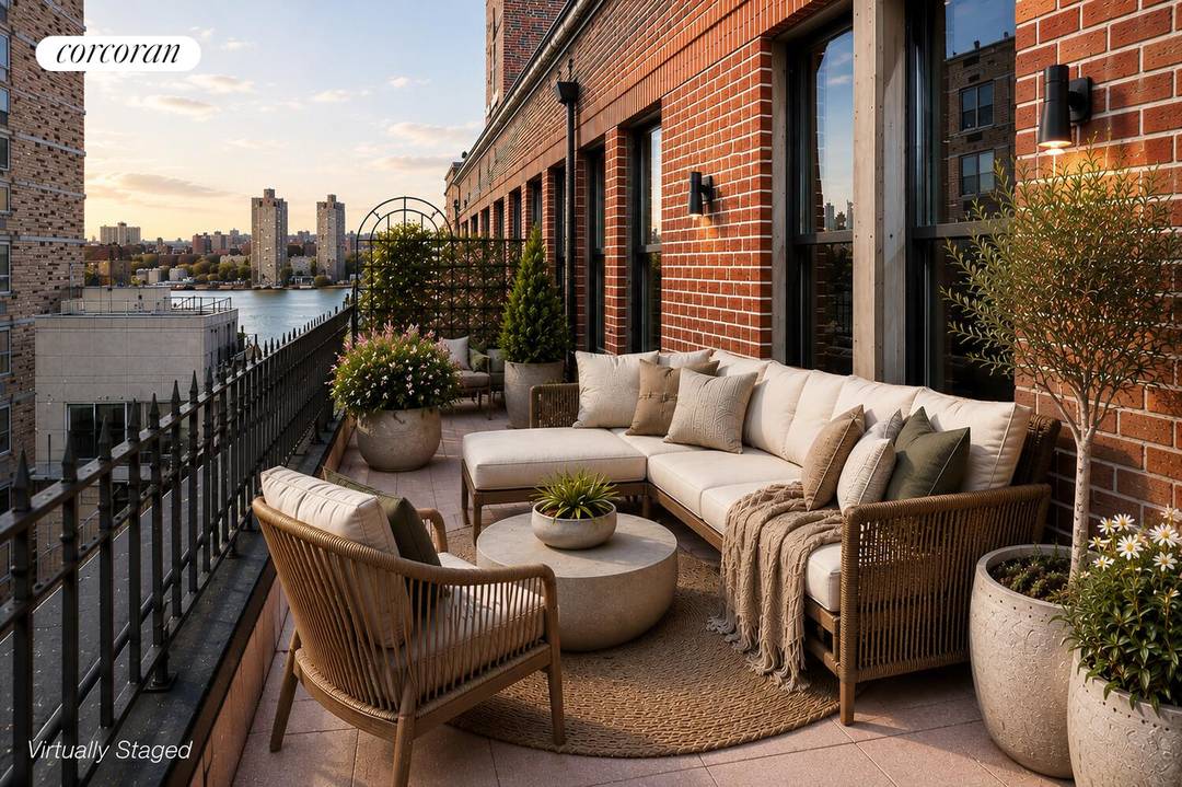 Wrapped by an expansive terrace with sweeping Hudson River and open city views, this one bedroom penthouse offers a rare opportunity to own a truly special Upper West Side residence.