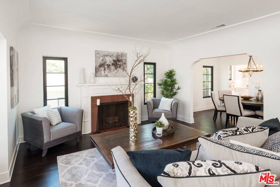 3224 Bennett DR 5BR Hollywood Hills East La