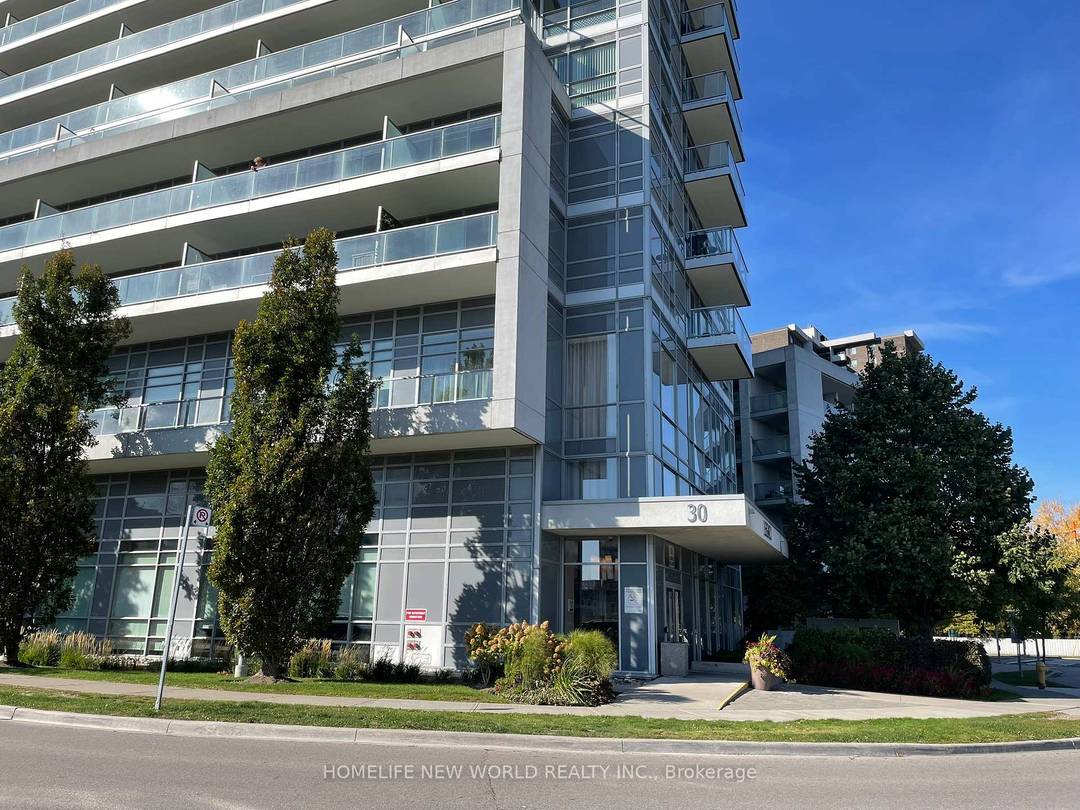 Bright amp ; Spacious 1 1 With Parking In Prime North York !