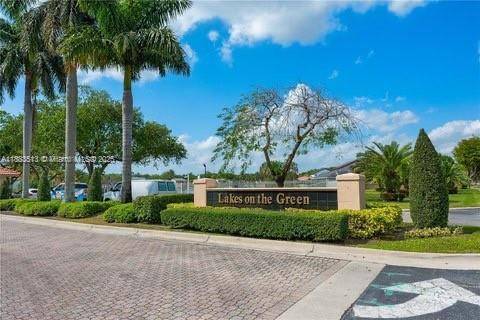 Corner house in an excellent condominium, with a prime location and easy access to I 75 and the Turnpike.