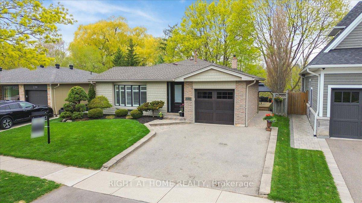 Welcome to 2301 Devon Rd, a beautifully renovated home backing onto a stunning ravine in one of South East Oakville's most sought after neighbourhoods.