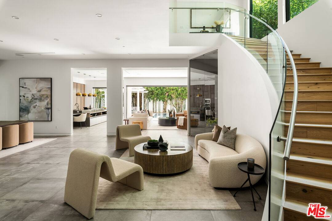 833  N Cherokee Ave 5BR Hancock Park La