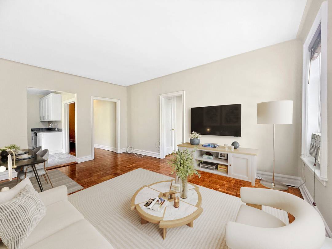Make this expansive 1 Bed 1 Bath your new home in Prospect Lefferts Gardens !