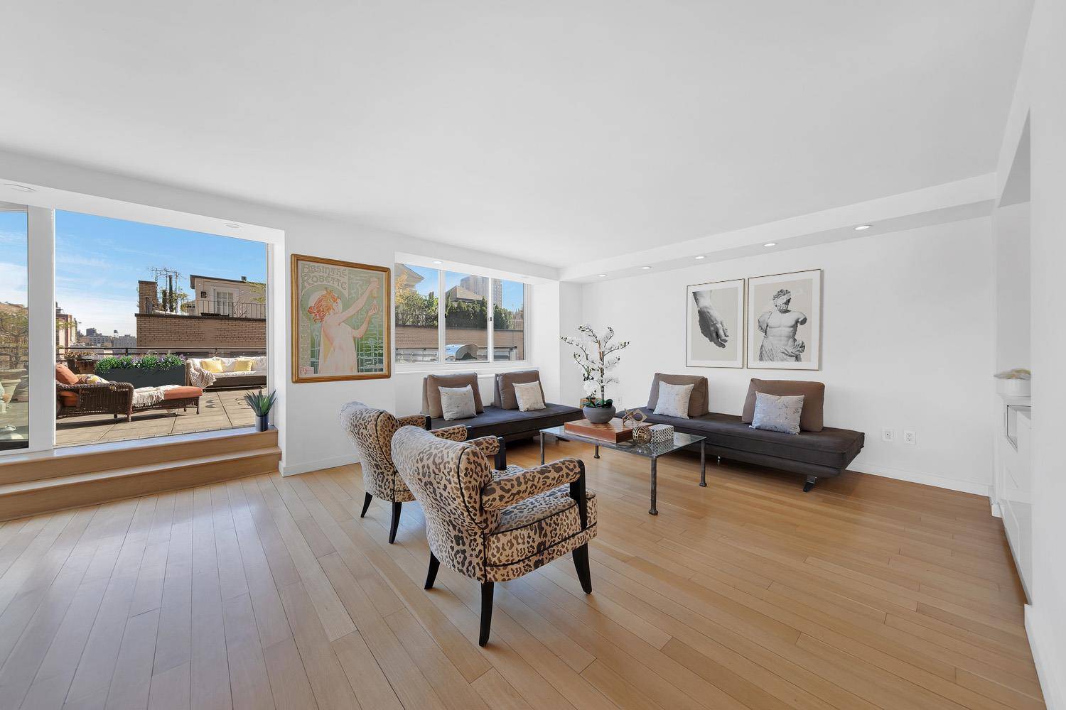 Stylish Corner 3 Bedroom Condo Huge Private Terrace Prime Lincoln Center Location Step into this impeccably renovated and stylish 3 bedroom, 2 bathroom residence, where a dramatic open concept living ...