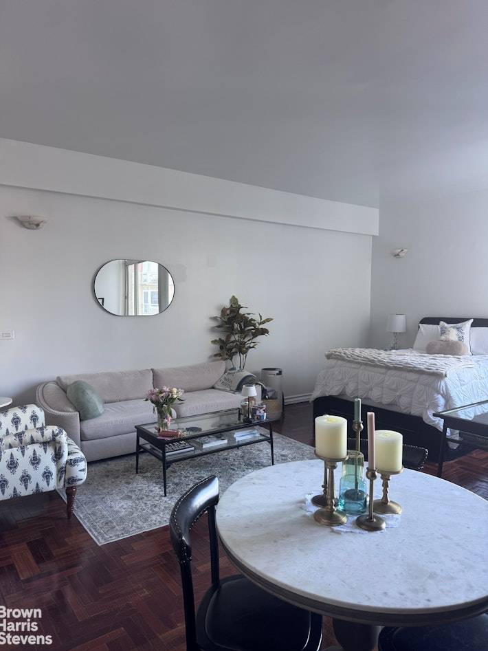 PICS on their way ! Rarely available, high floor, alcove studio with two big picture windows and an extra foot in ceiling height is available immediately after board approval.