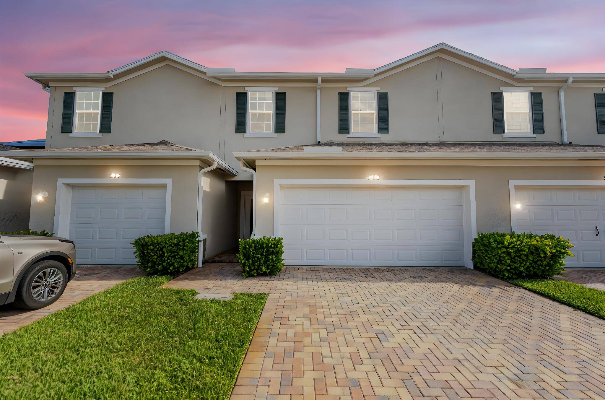Welcome to River Place ! This 3 bedroom, 2.