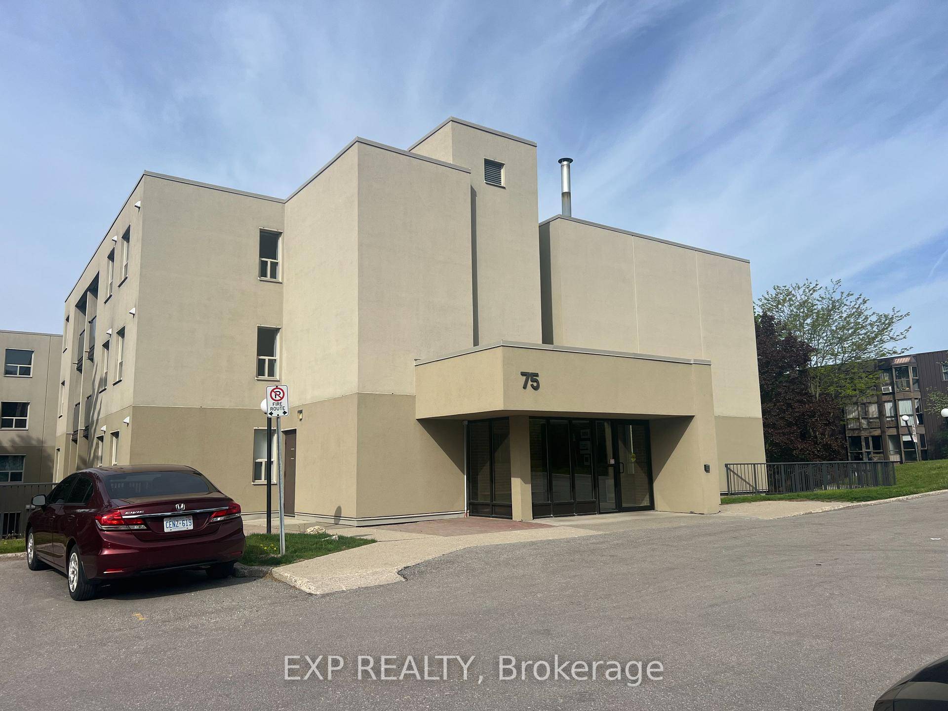 Beautifully renovated and neutrally decorated 2 bedroom condo with large bedrooms, very quiet building, large balcony, good area, low maintenance fee, surface parking, move in condition.