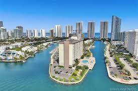 Welcome to your dream home in the heart of Sunny Isles Beach !