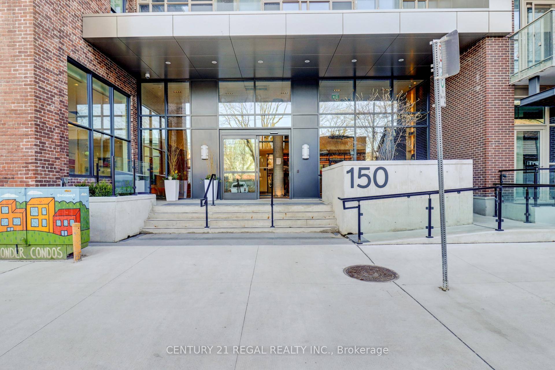Welcome to Wonder Lofts, a transformation of the iconic Wonder Bread factory into a boutique residence filled with charm.