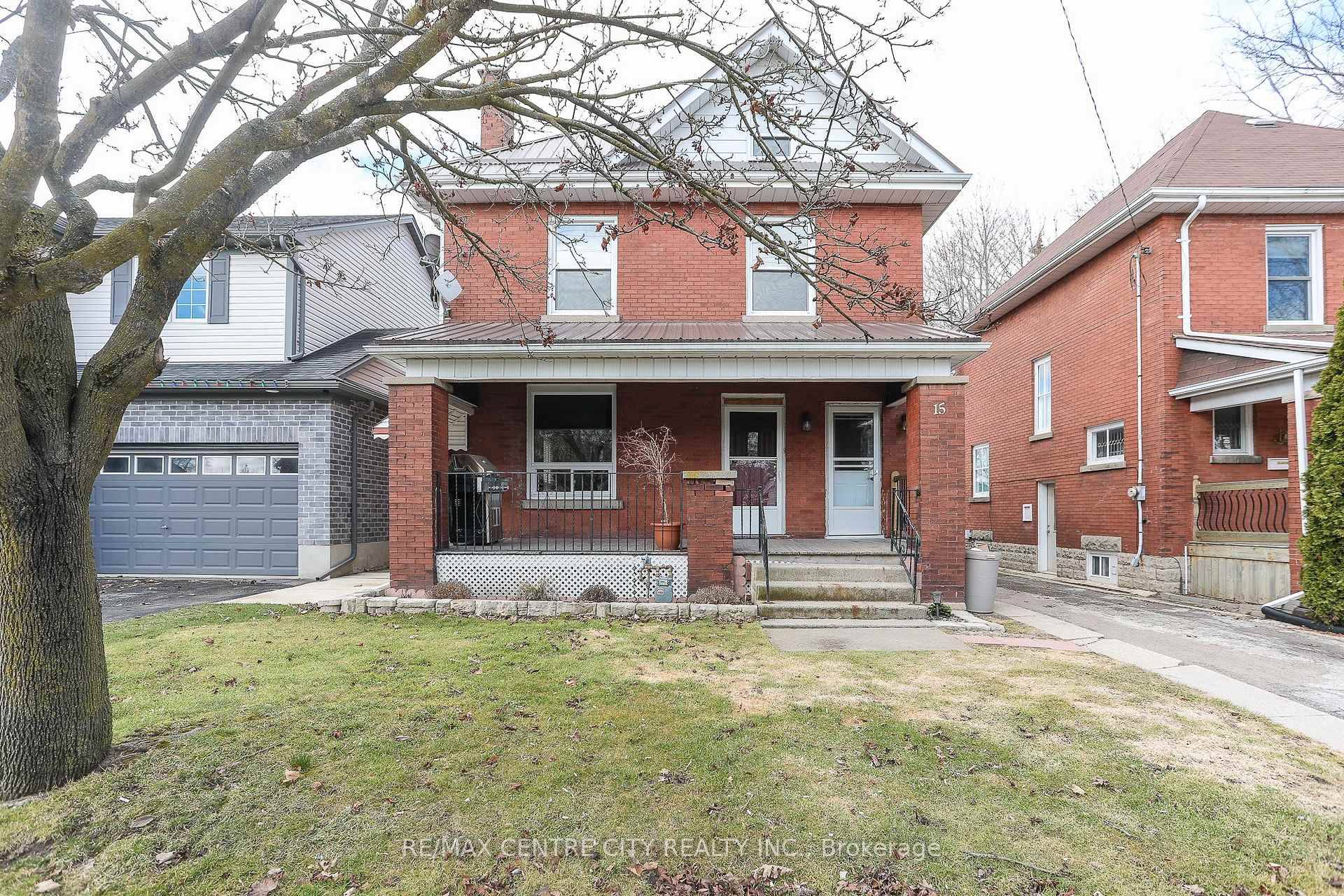 Up and down duplex in a convenient location.