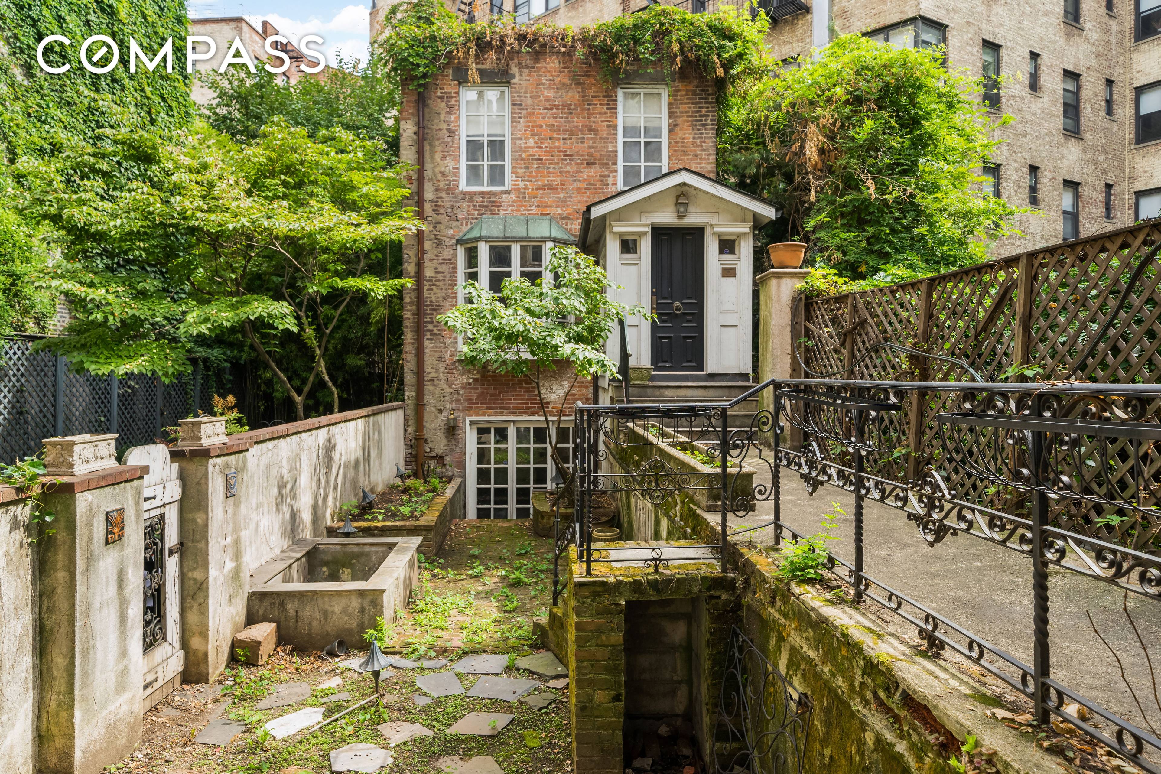 TOWNHOUSE WITH GARDEN amp ; CARRIAGE HOUSE 10 Bedford Street presents a rare opportunity to restore an over 19 wide 1830s townhouse on an extra deep lot with a separate ...