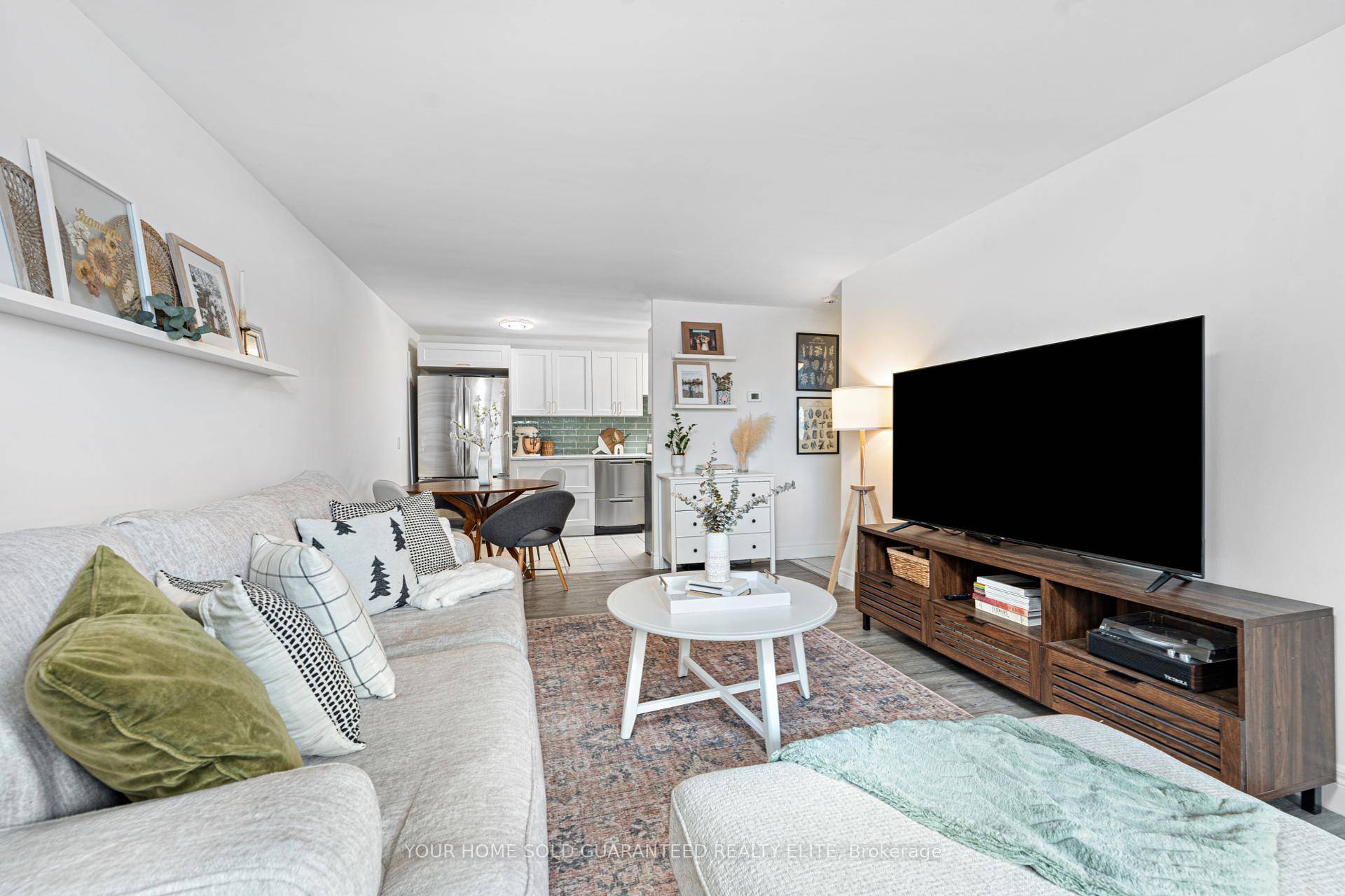 BEAUTIFUL UPDATED CONDO APARTMENT IN PRIME NORTH END ST.