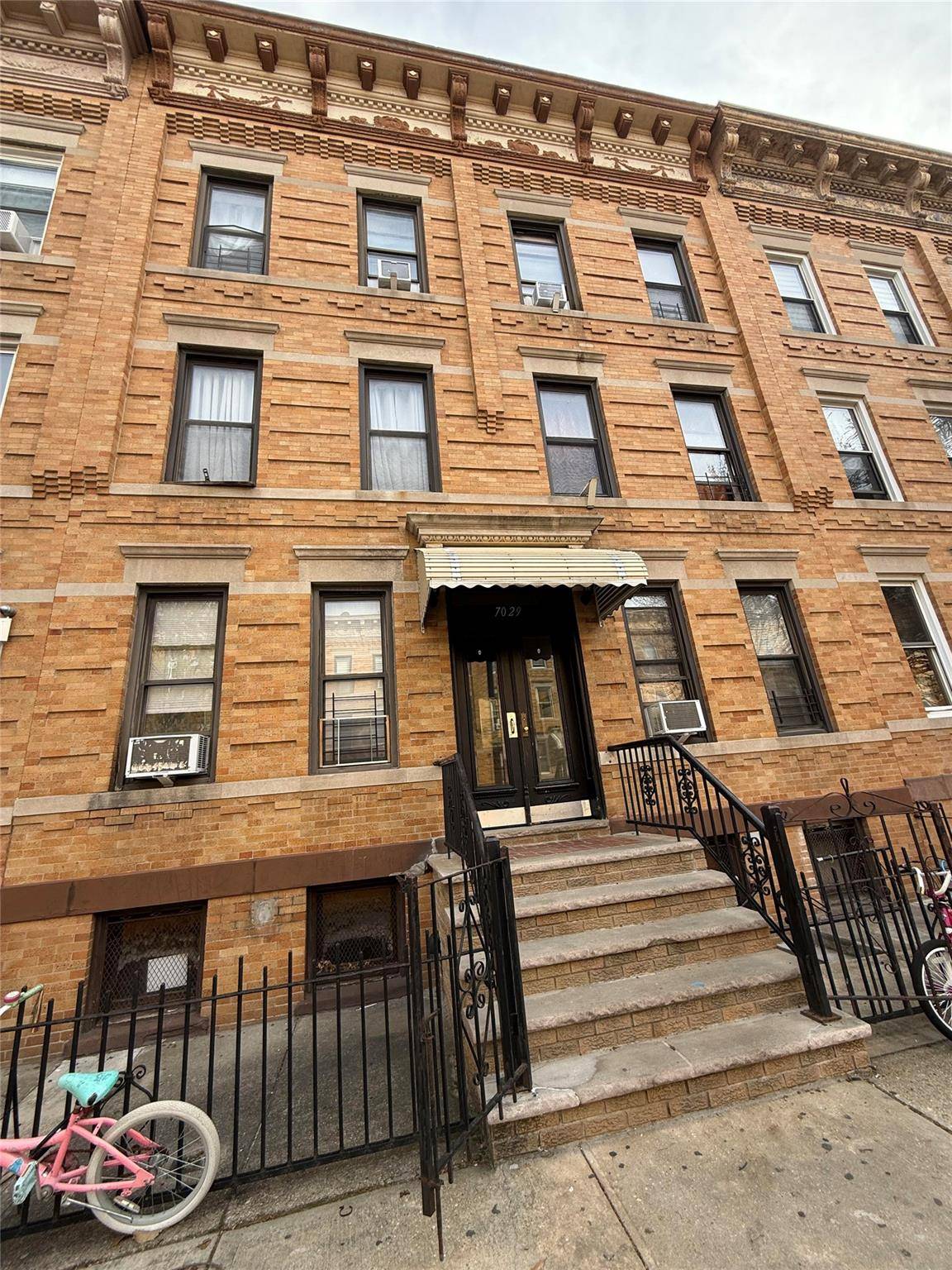 Beautiful all brick six family investment property on the Glendale Ridgewood border.