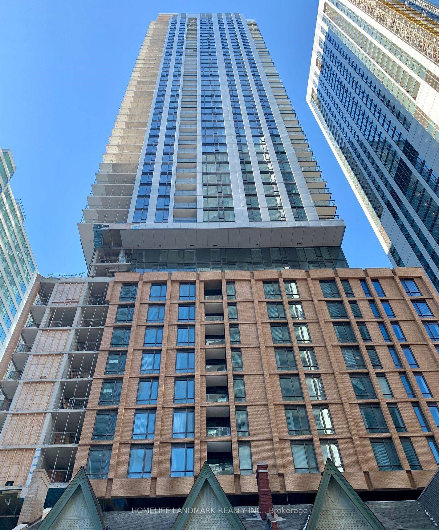 Large Studio Located in the Epicentre of Toronto.