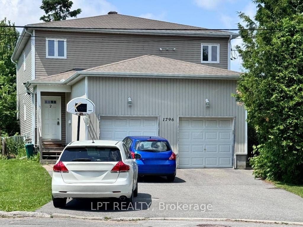 Functionally a triplex zoned R2N duplex secondary unit, this great turnkey investment is fully tenanted.