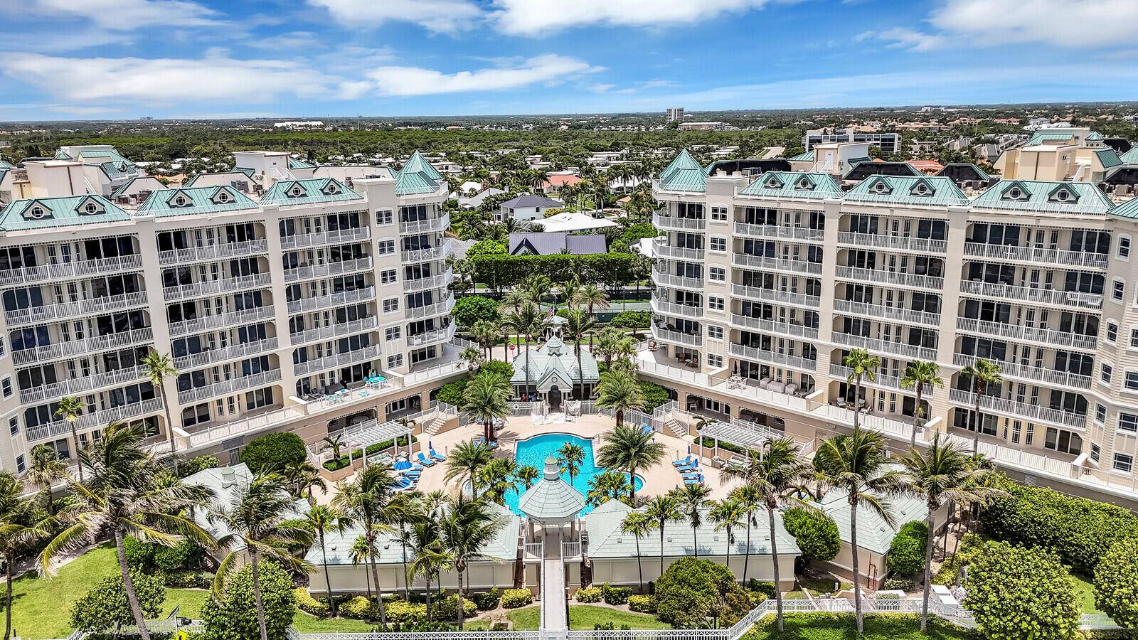 Welcome to your dream beachfront retreat at Jupiter Ocean Grande !