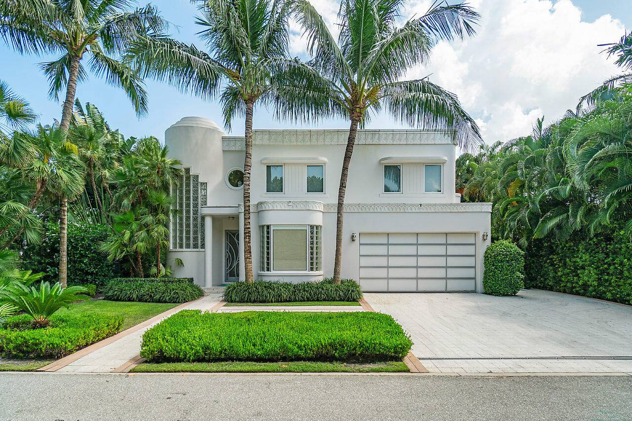 Welcome to the Island's only LEED Platinum certified ''Green'' home an architectural Art Deco jewel built in 2013 by Tim Givens and designed by Jacqueline Albarran.