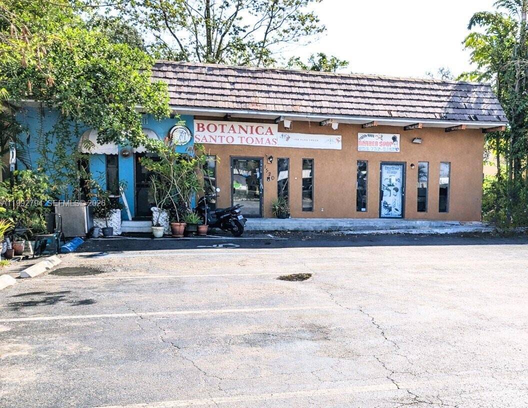 TTriumphant Commercial Group is pleased to exclusively offer Wilton Drive Plaza, a 1, 850 SF three unit retail strip center at 1518 1522 NE 4th Avenue, Fort Lauderdale, FL.