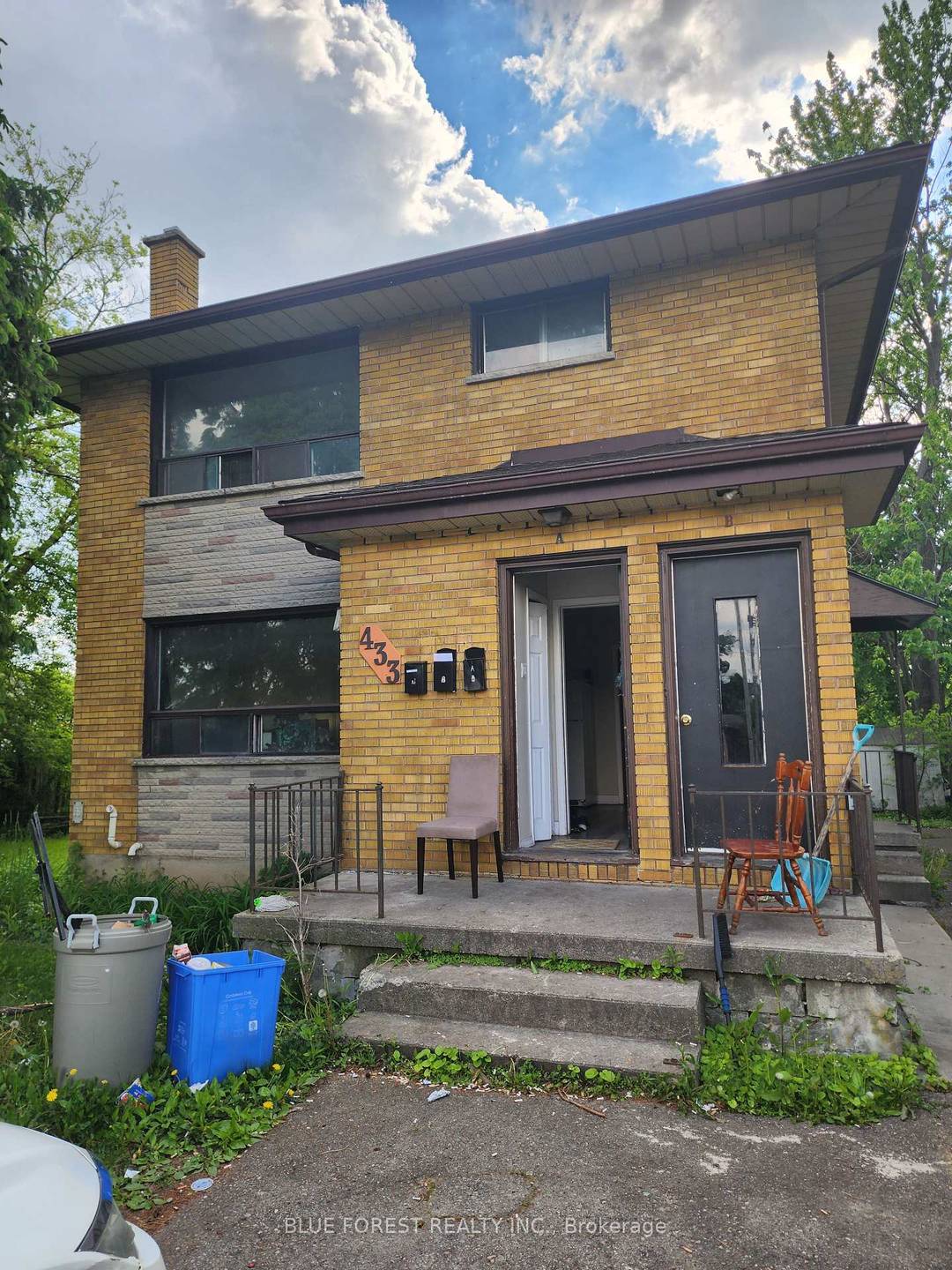 Triplex on double lot 70' frontage x 150' deep, fully rented, 4 minute drive to Fanshawe College.