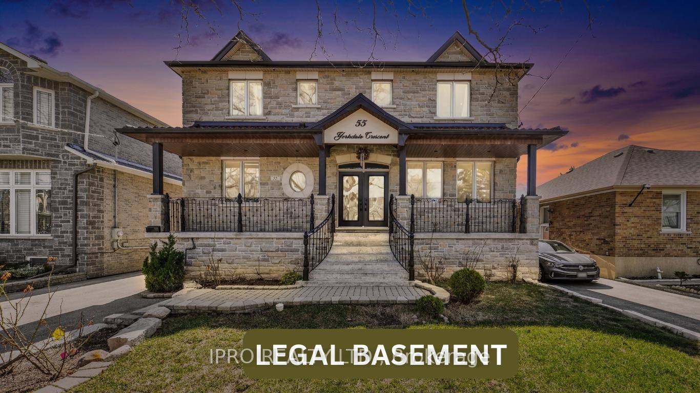 A Stunning, custom built masterpiece in the Heart of Toronto !