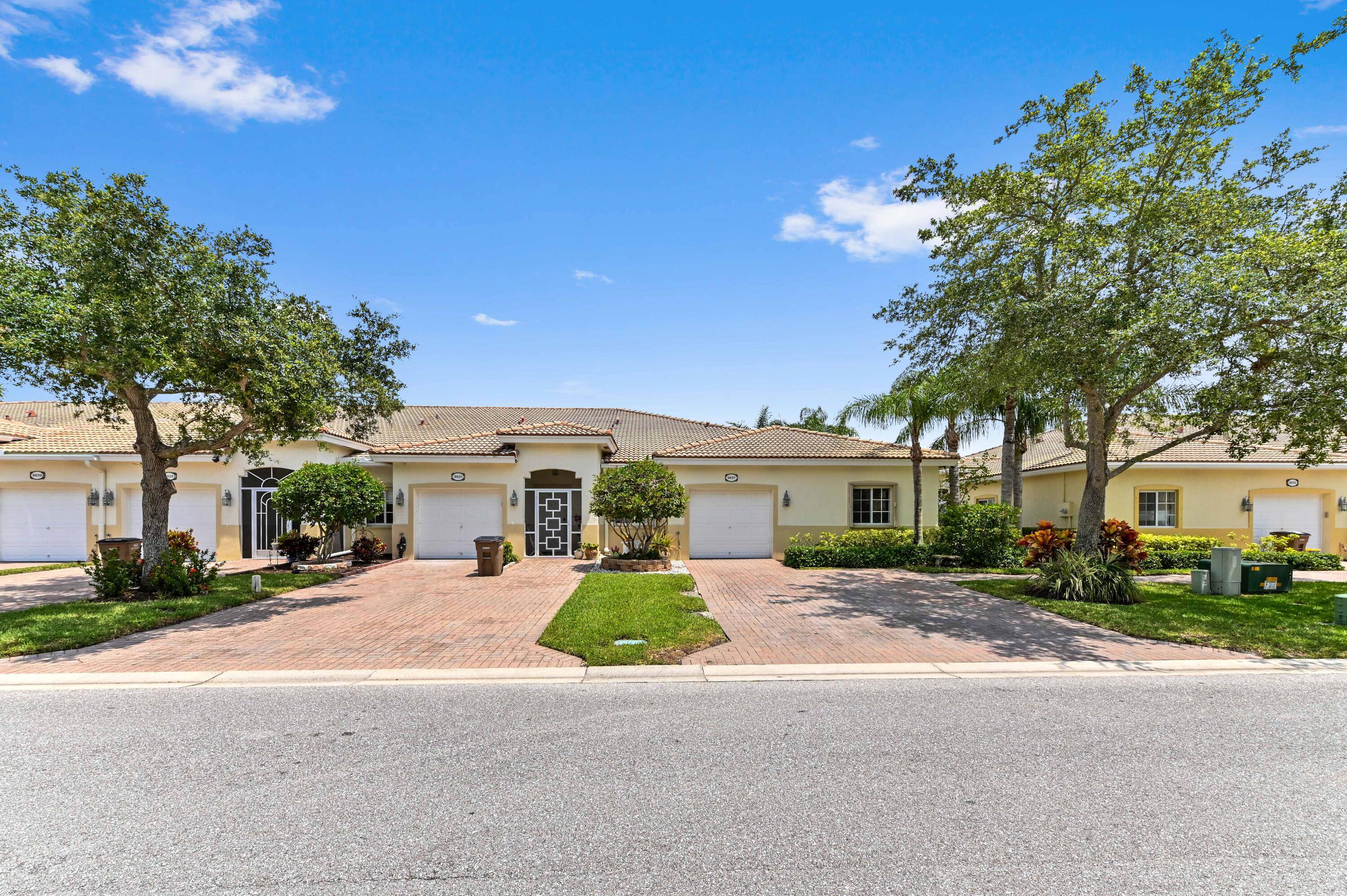 Welcome to Baywinds, a beautifully maintained 55 gated community with manned security !