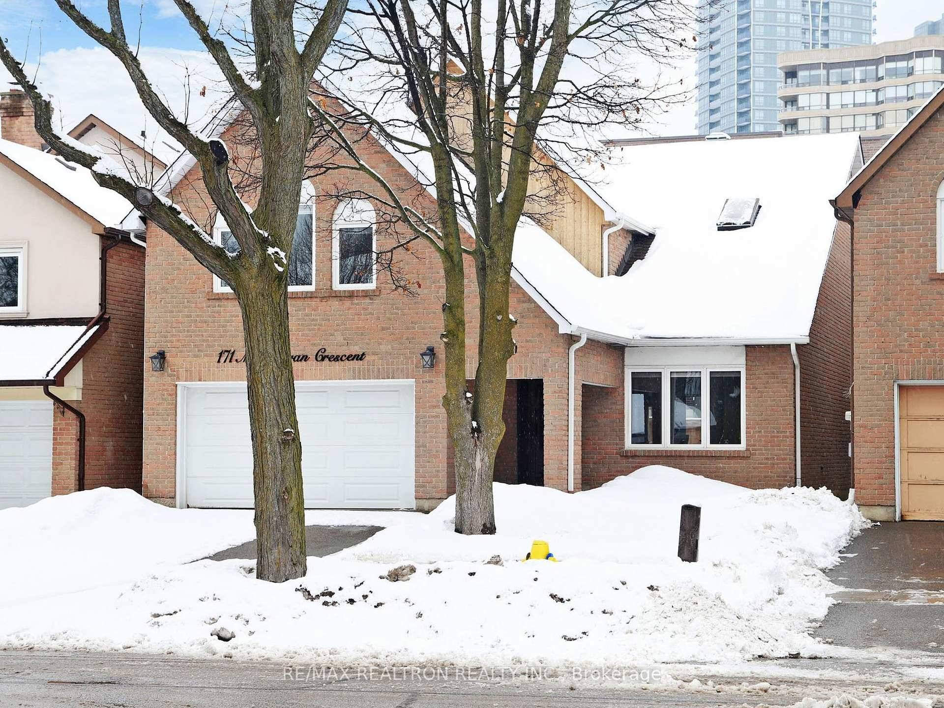 Welcome to 171 McMorran Cres.
