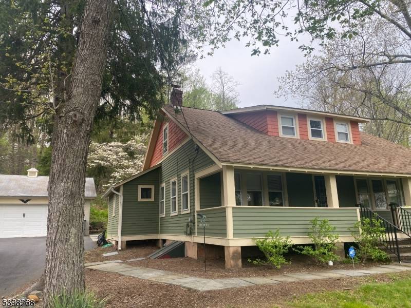 This home is ideal for the commuter.