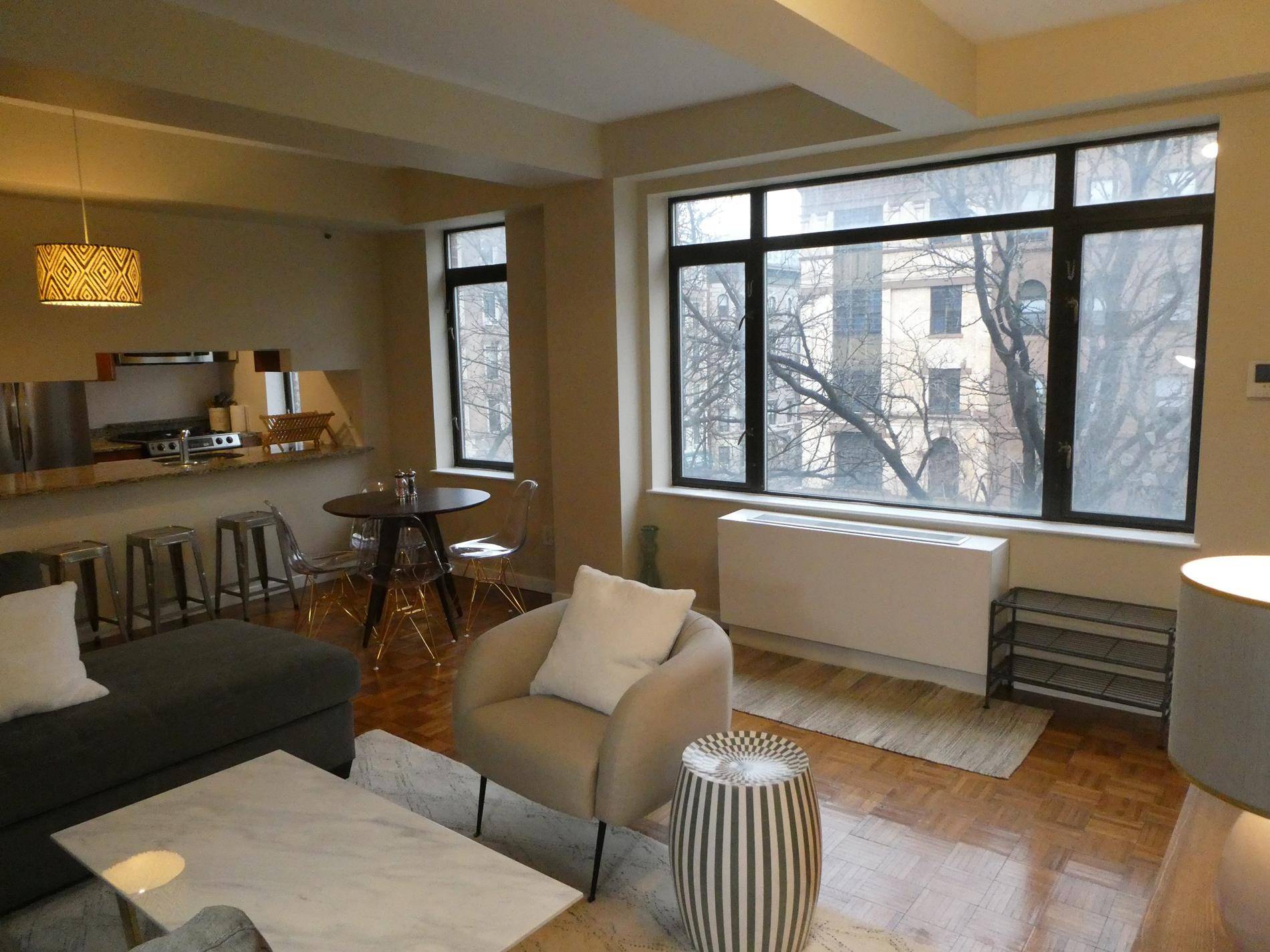 First showing Monday, May 20 open house, by appointmentLight and bright full floor two bedroom and two bathroom condo apartment in a cozy boutique modern building, steps from Central Park.