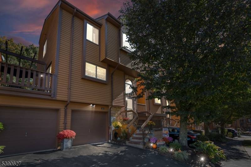 Welcome to Townsquare Village, Rockaway Style, Space Location !