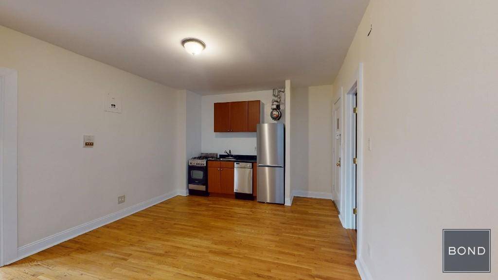 Spacious 2 bedroom in prime location !